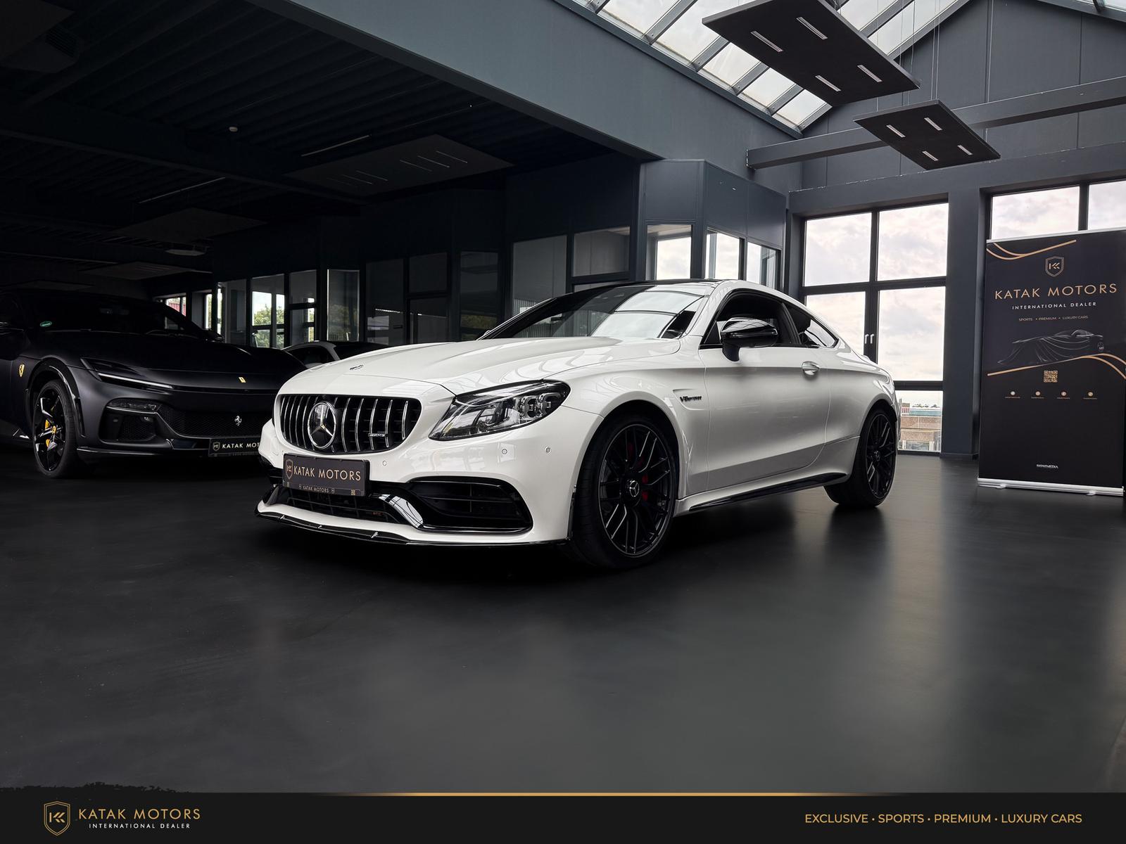 Mercedes-Benz C 63 AMG S/CARBON/AMG PERF EXT+INT/AERO D PAKET