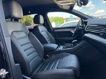 Volkswagen Touareg - 9