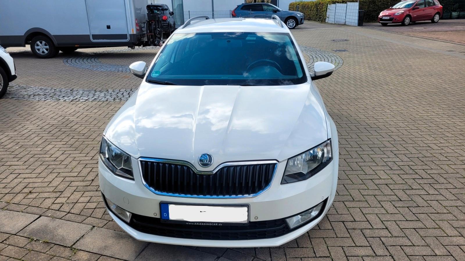 Skoda Octavia 2014 — interior