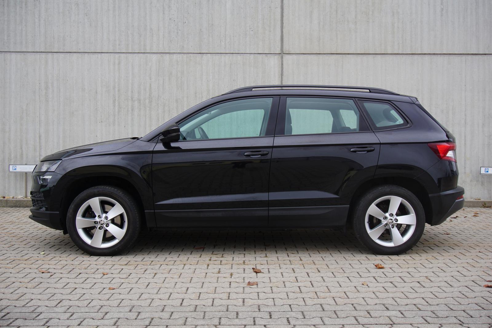 Skoda Karoq 1.0TSI DSG AHK Varioflex PDC SHZ 1 Hd.