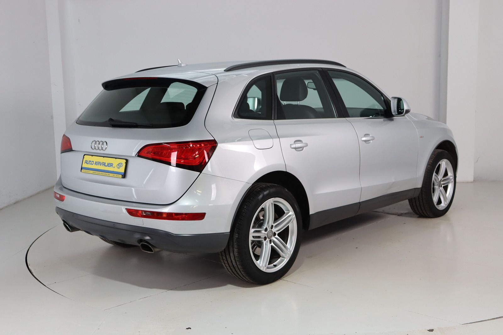 Fahrzeugabbildung Audi Q5 3.0 TDI quattro S- line * Bi- Xe