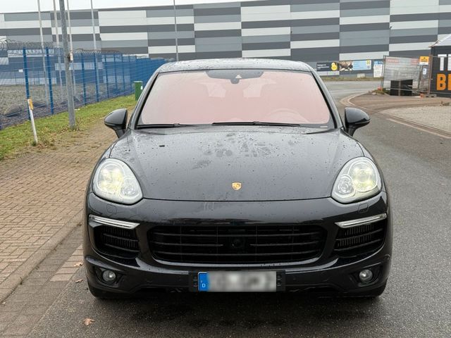 Porsche Cayenne S Platinum Edition 4,2 Die...