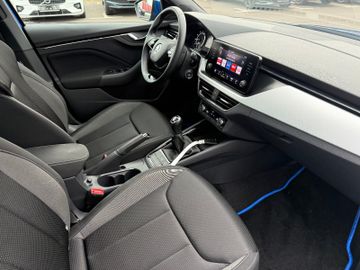 Skoda Kamiq 1.0l TSI 81kW TOUR+PaDach+AHK+SHZ+Kamera