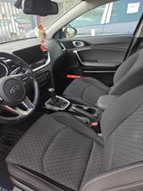 Kia cee'd Sportswagon 1.6 CRDi Spirit Sportswago... - Kia mit Diesel-Antrieb: Cee D Spirit