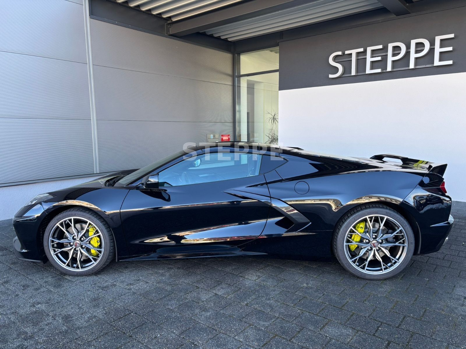 Corvette C8 Stingray Coupe 6,2 V8 3LT Europamodell