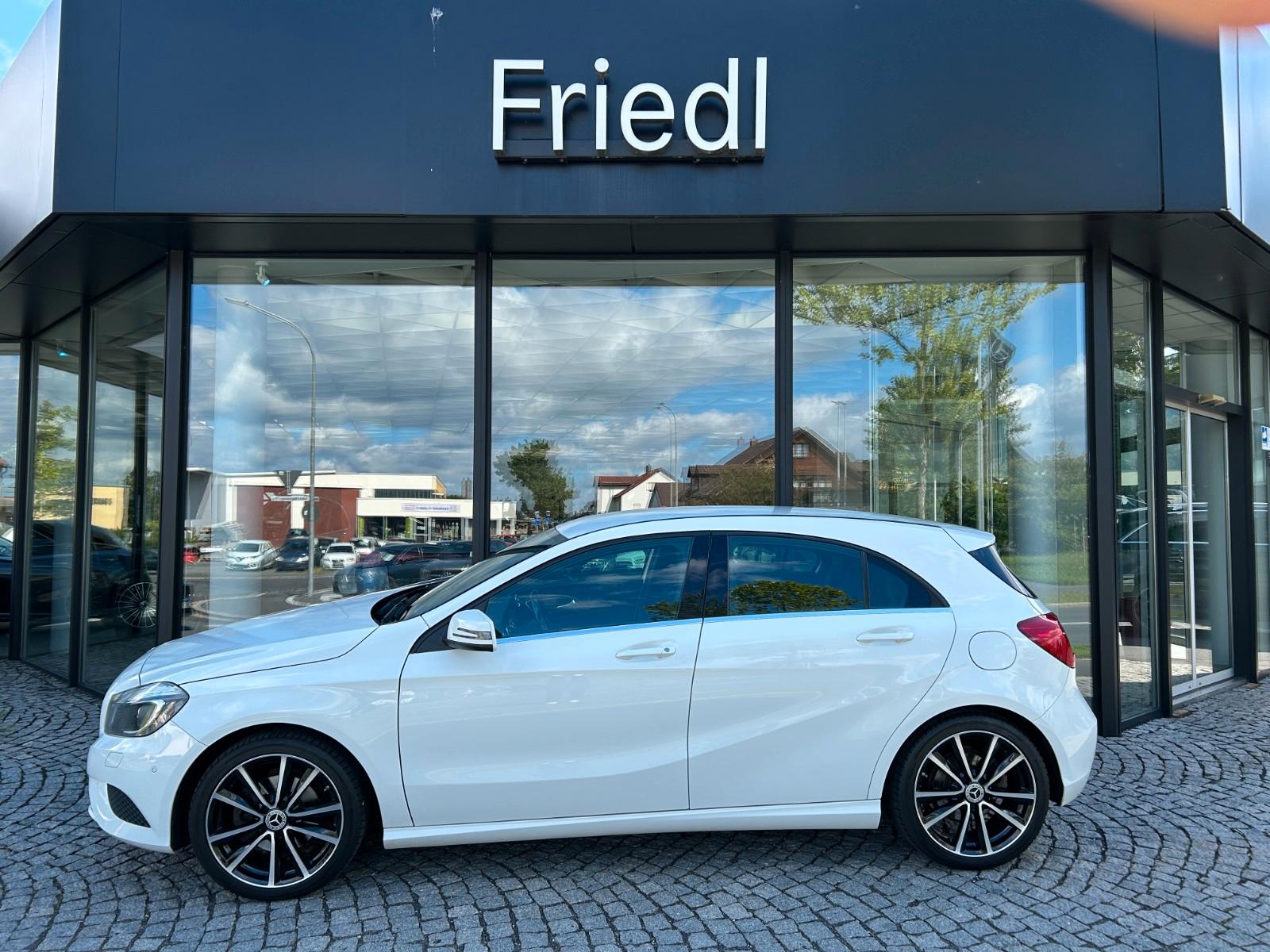 Mercedes-Benz A180, STYLE-PAKET, AHK, BI-XENON,NAVI