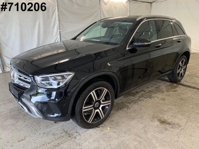 MERCEDES-BENZ GLC 300 e 4M HeadUp VirtCockp Kamera 19" LED Nav