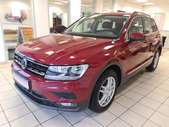Volkswagen Tiguan Comfortline / 1. Hand / AHK / GARANTIE