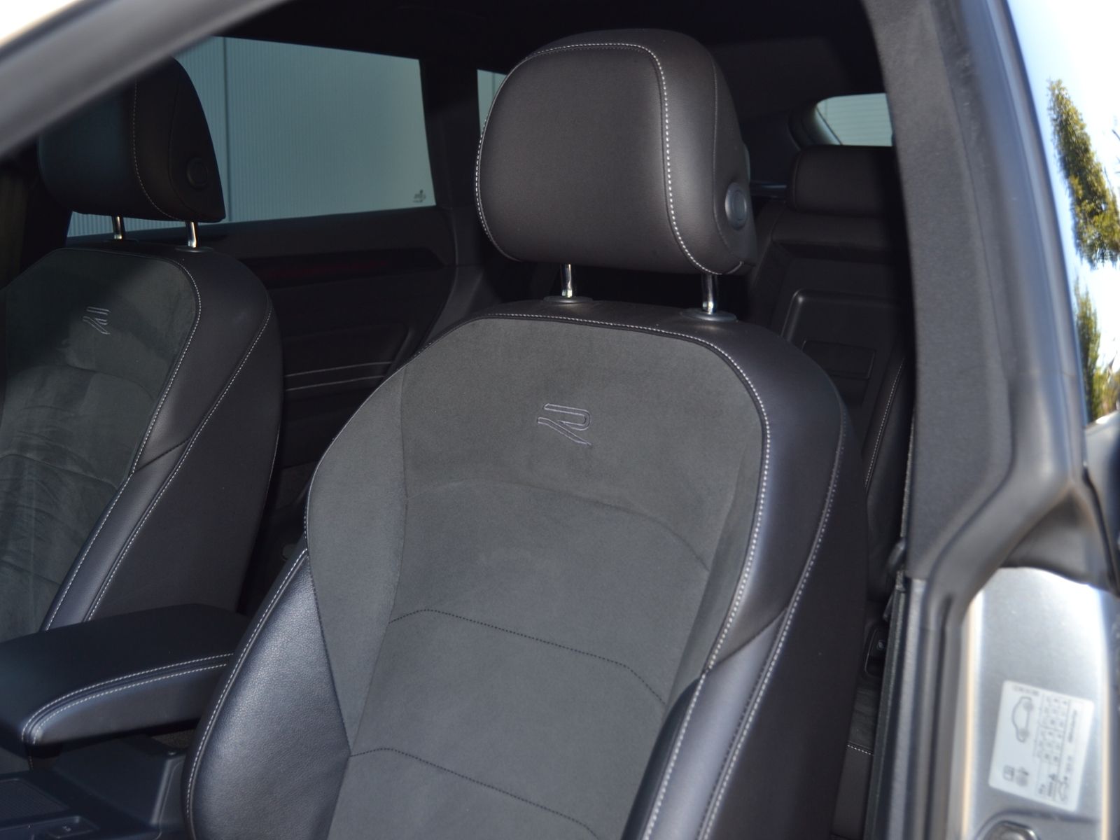 Arteon SB 2.0 TDI 200 PS 4M DSG R-Line VOLL/AHK/