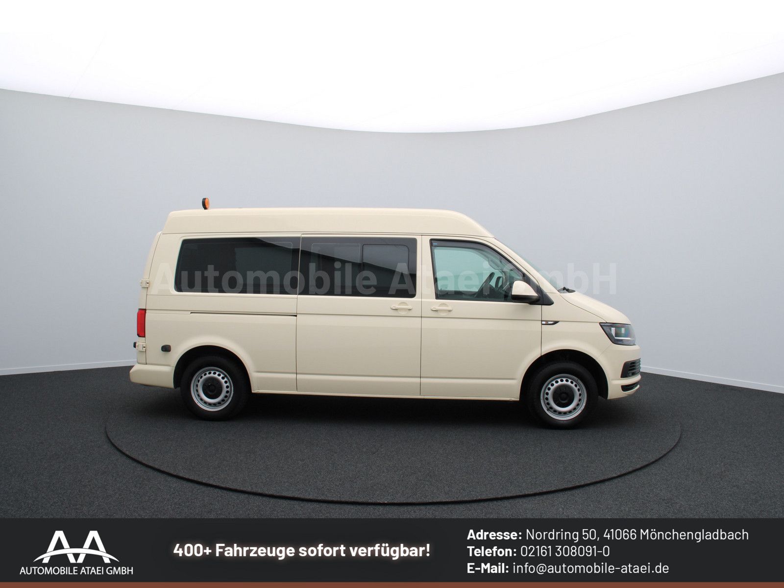 Fahrzeugabbildung Volkswagen T6 Kombi KTW *Rollstuhl-Rampe+Tragestuhl*