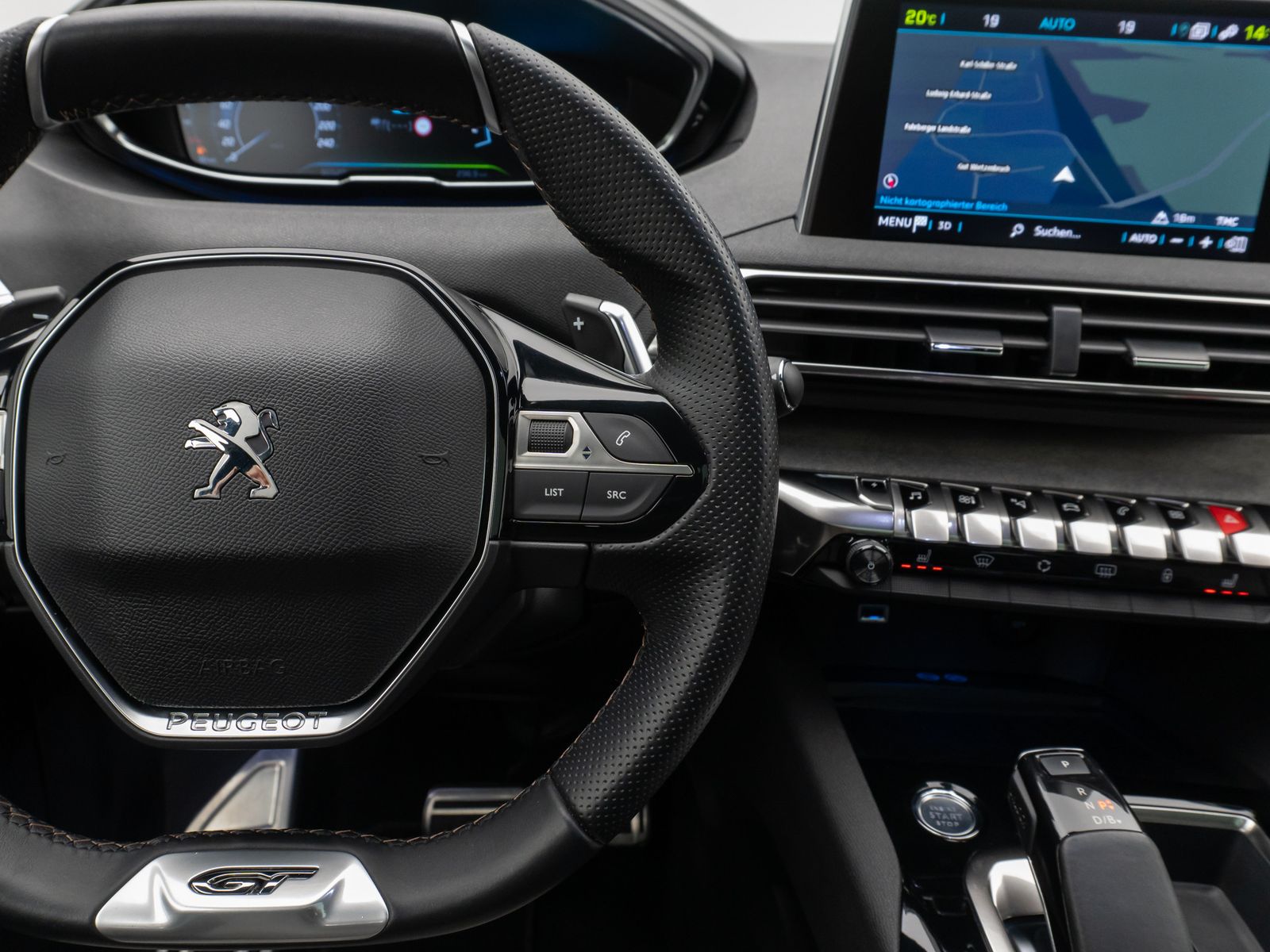 Fahrzeugabbildung Peugeot 3008 Hybrid4 300 GT Panorama 360° Massage AHK