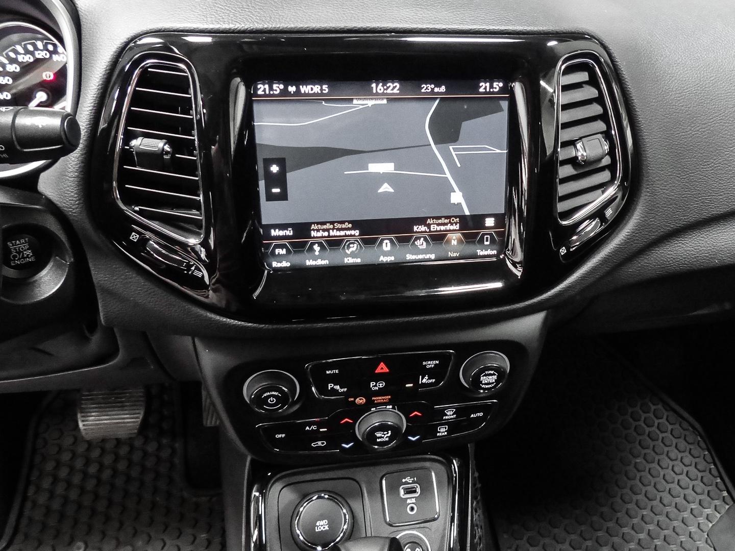 Jeep Compass Limited 4WD El. Panodach Navi Leder Memo