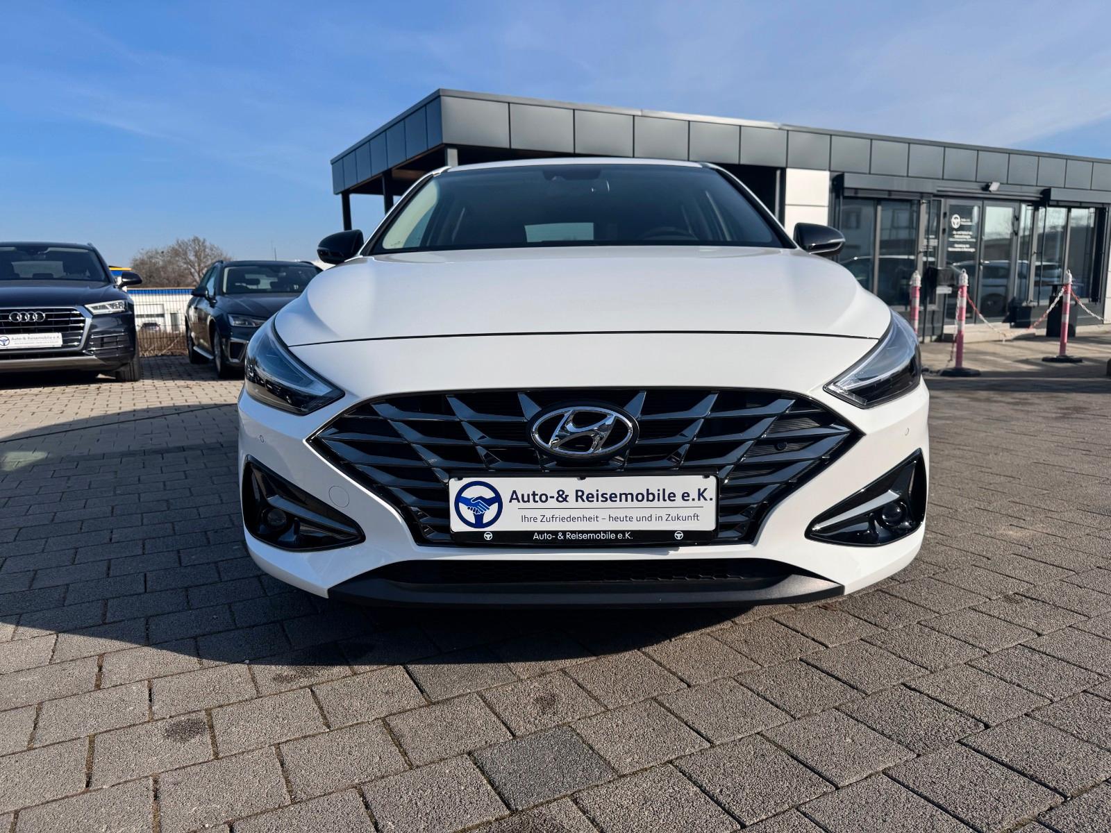 Hyundai i30 Intro Edition /CAM/LED/NAVI