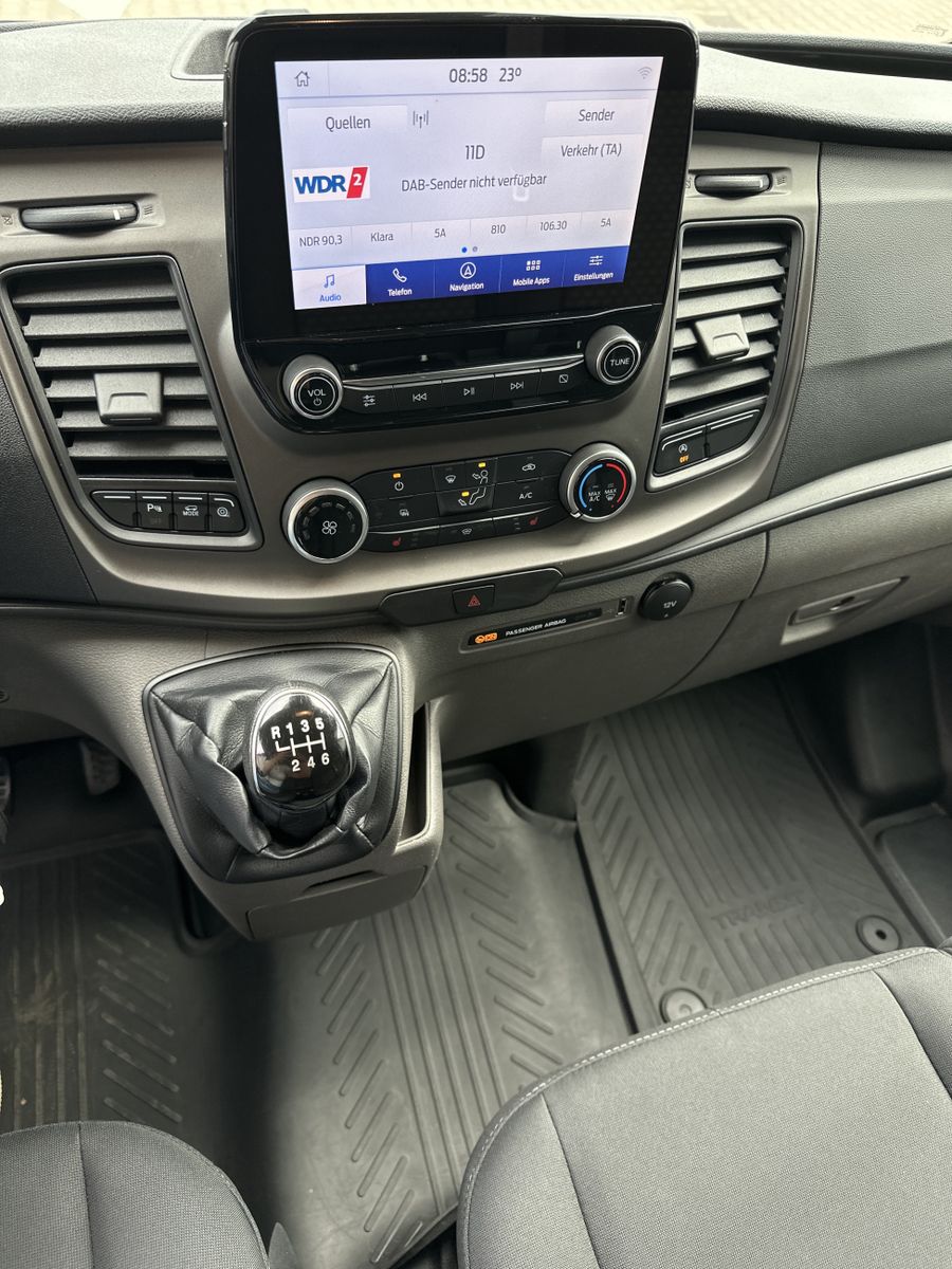 Fahrzeugabbildung Ford Transit Custom 300 L2H1 NAV+KLIMA+PDC+SHZ