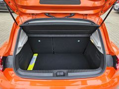 Fahrzeugabbildung Clio V Equilibre 1.6 E-TECH Hybrid 145 EU6d