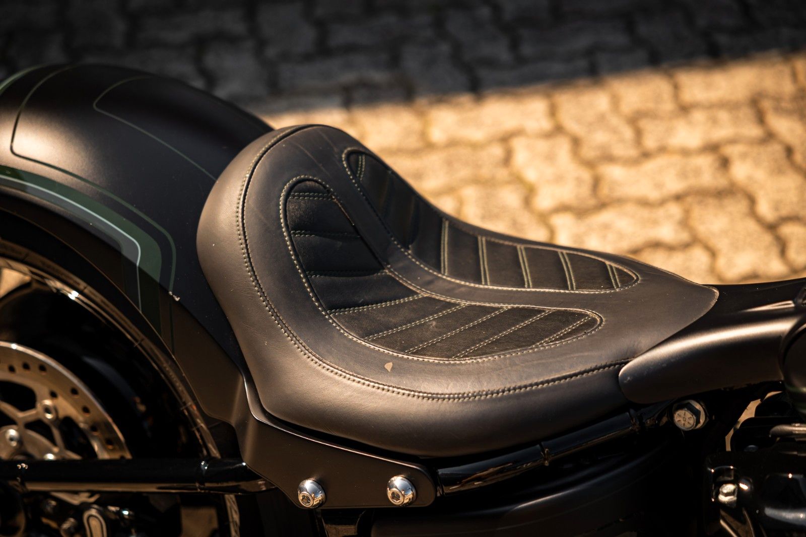 Fahrzeugabbildung Harley-Davidson DARK BOY 114 ci - FAT BOY FLFBS - JEKILL & HYDE