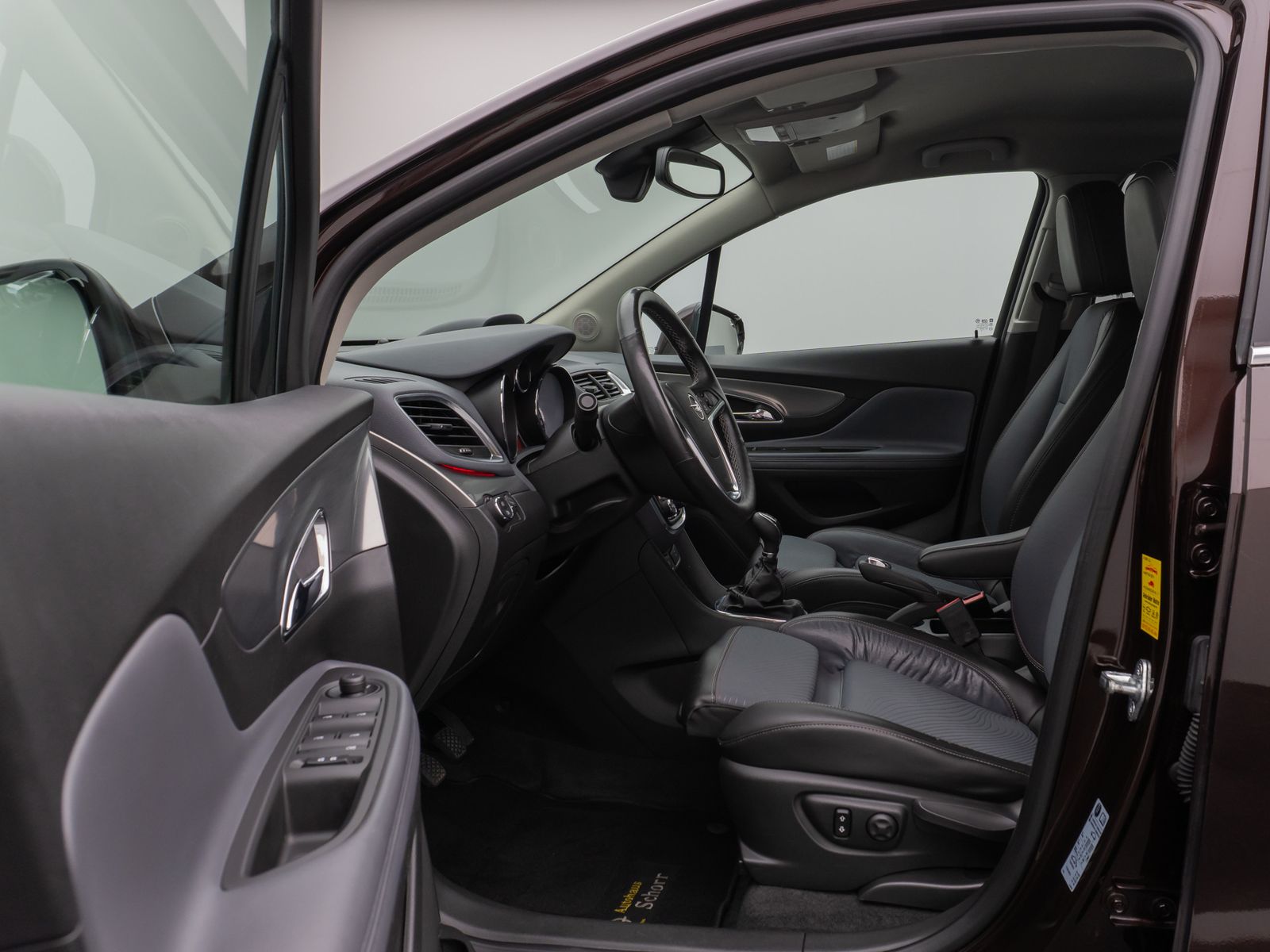 Fahrzeugabbildung Opel Mokka Innovation ecoFlex 4x4 Kamera Navi Bi-Xeno