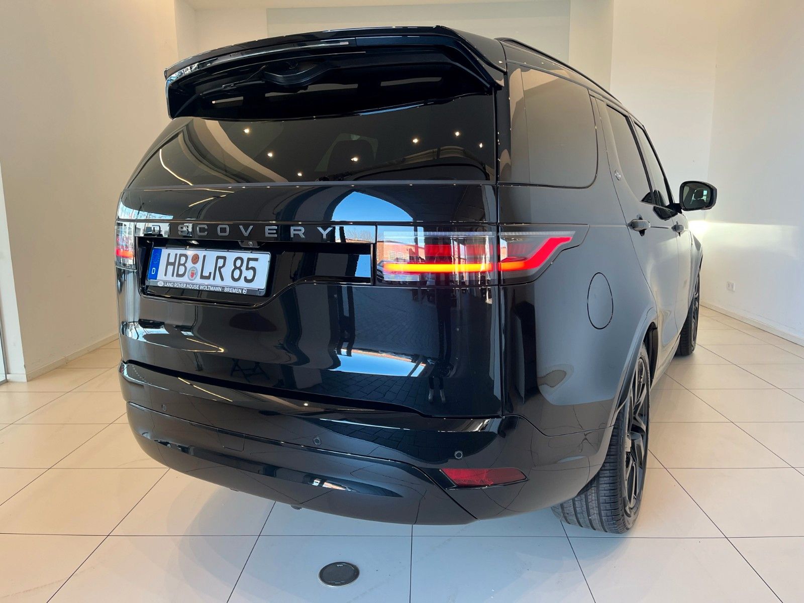 Fahrzeugabbildung Land Rover Discovery 5 D250 Dynamic SE  Panorama & AHK