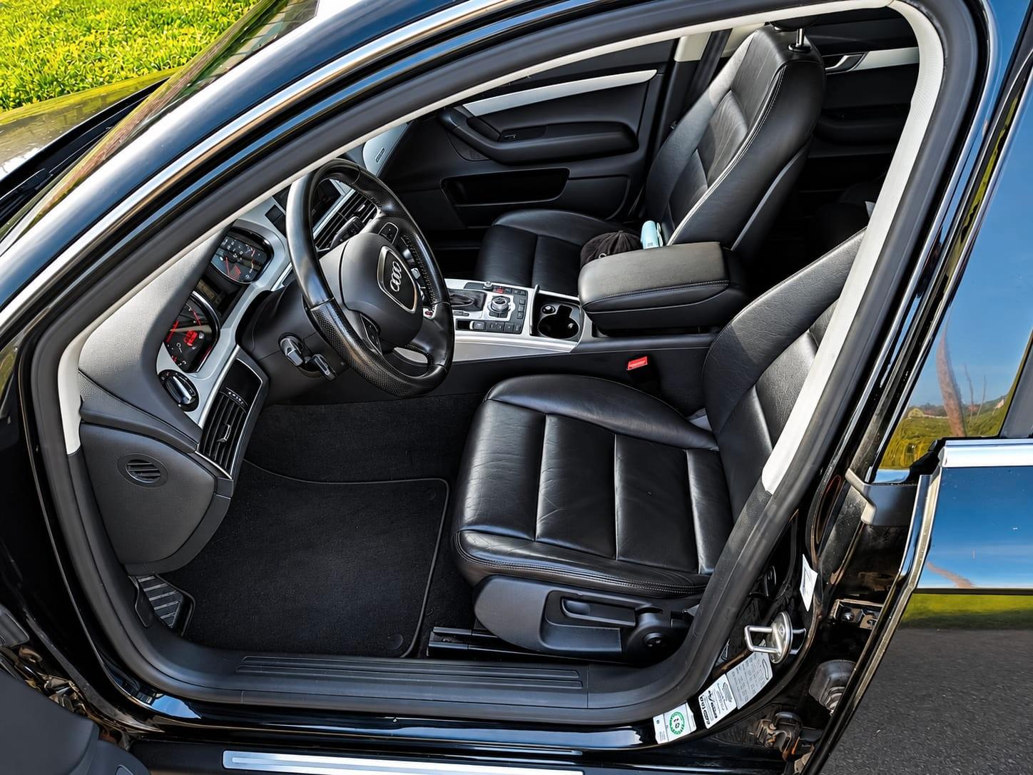 Audi Quattro 2011 — engine 2.967 cm³, 239 HP (176kW)