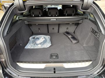 BMW 330e xDrive Touring M Sportpaket Head-Up DAB