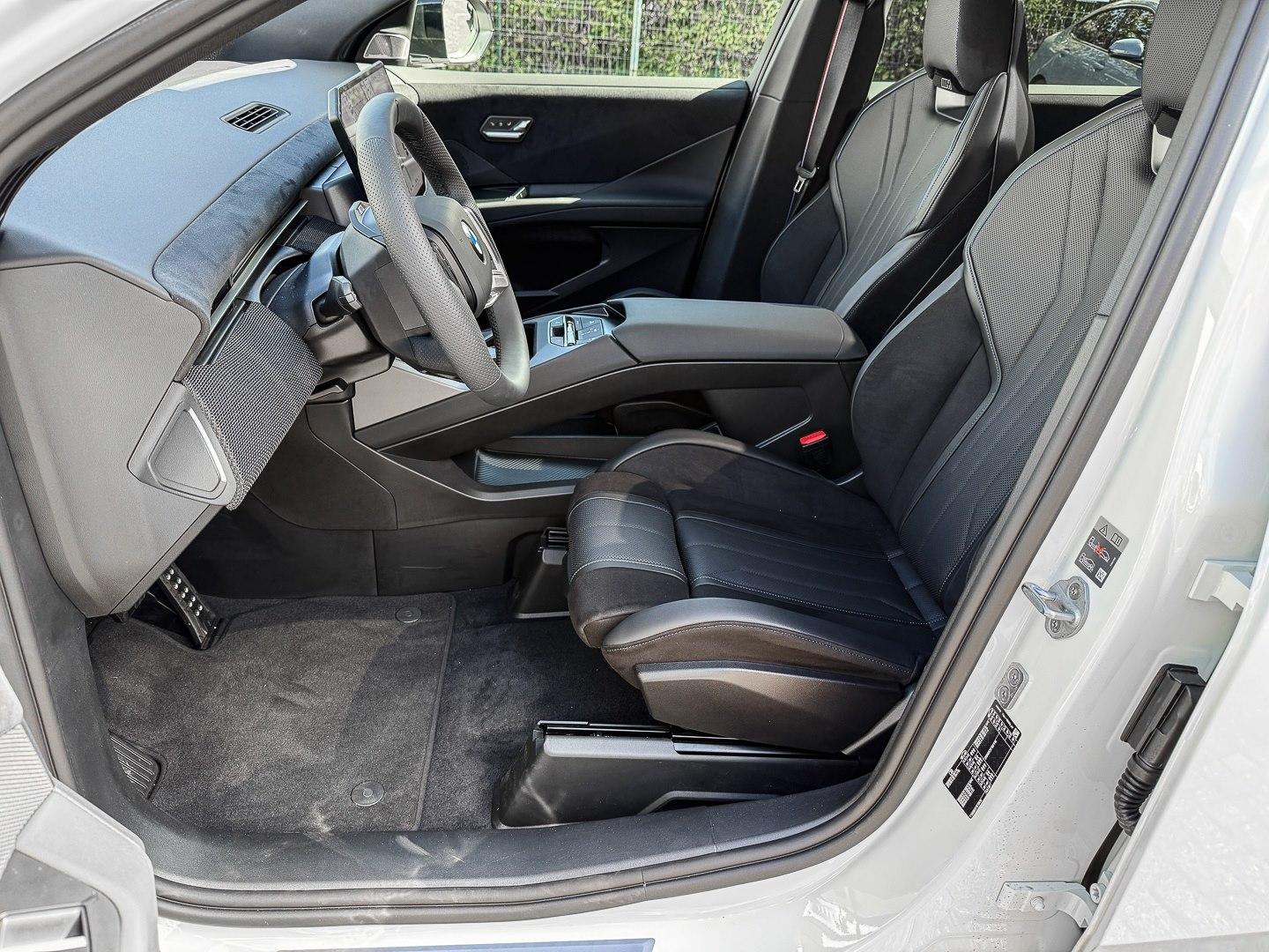 BMW iX3 40 SOFORT VERFÜGBAR * M Sport Pro * AC-Laden