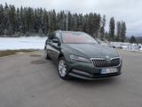 Skoda Škoda Superb Combi 2.0 TDI 4x4 DSG - Premium Edi - Skoda Superb von privat