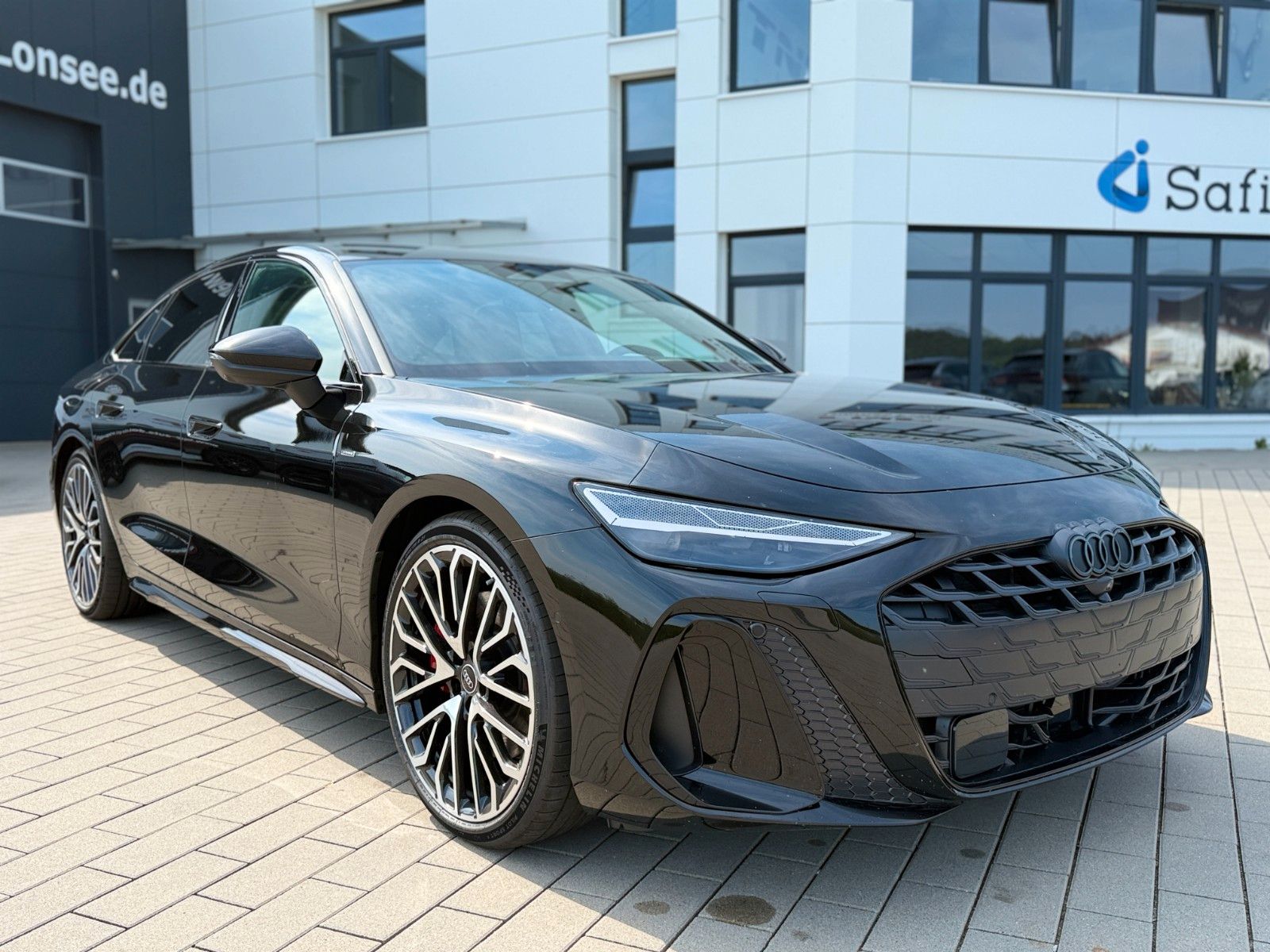 Audi A6 e-hybrid+PANO+LUFTFAHRWERK+AHK+HUD+B&O