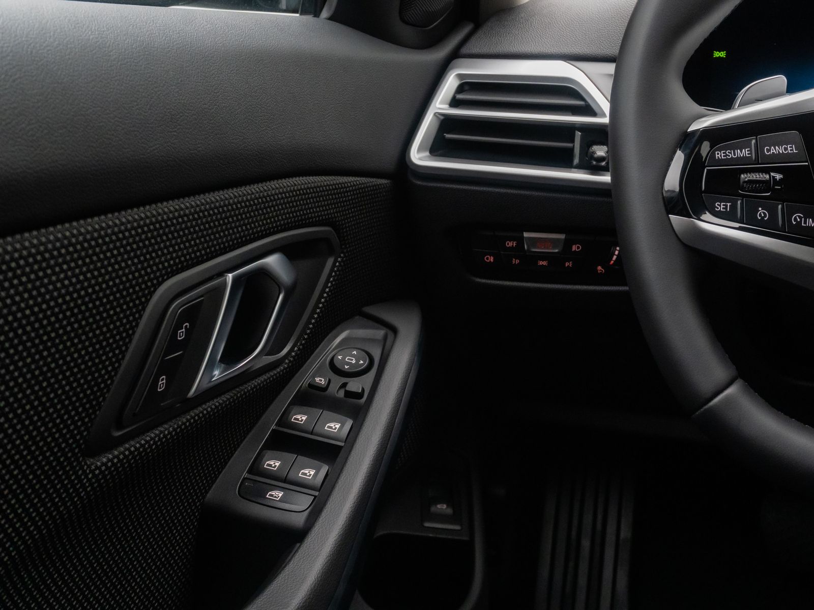Fahrzeugabbildung BMW 318i DAB Alarm Kamera HiFi Widscreen Sport
