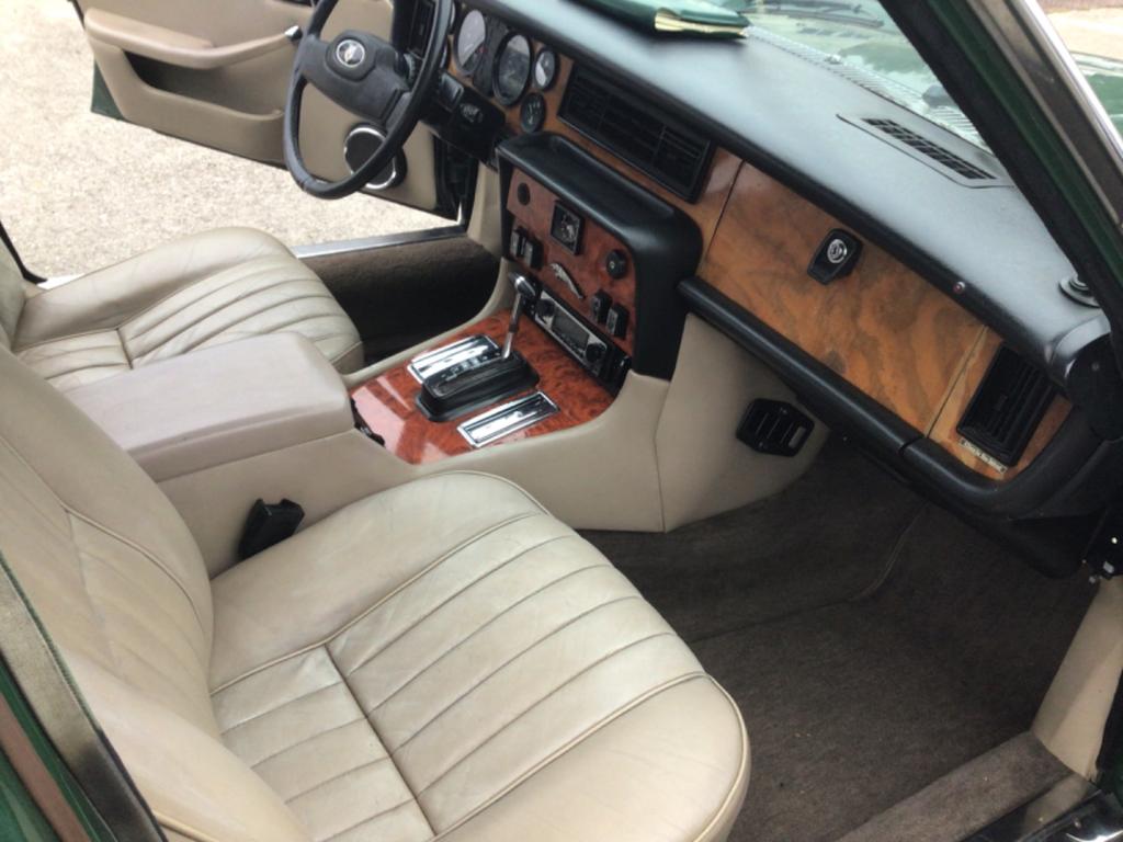 Jaguar XJ6