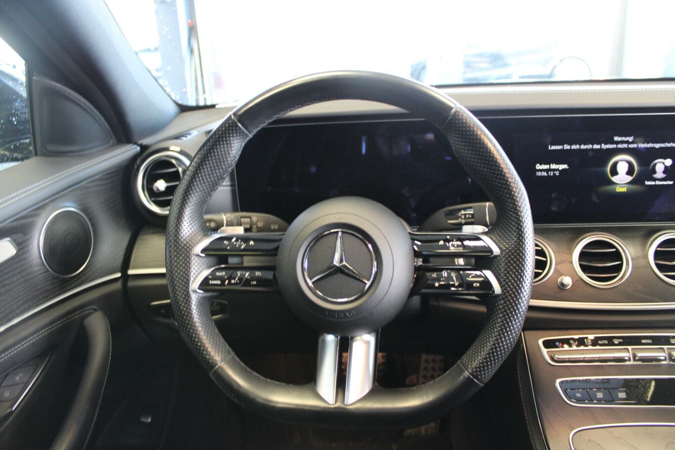 Mercedes-Benz E 300 d 4Matic T 9G-TRONIC AMG Line foto 10