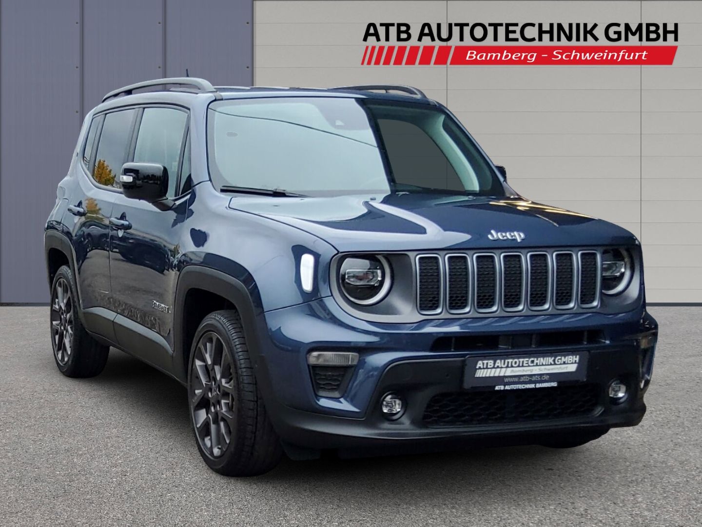 Fahrzeugabbildung Jeep Renegade S-Edition Navi Winterpaket