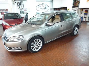 Volkswagen Passat - 4