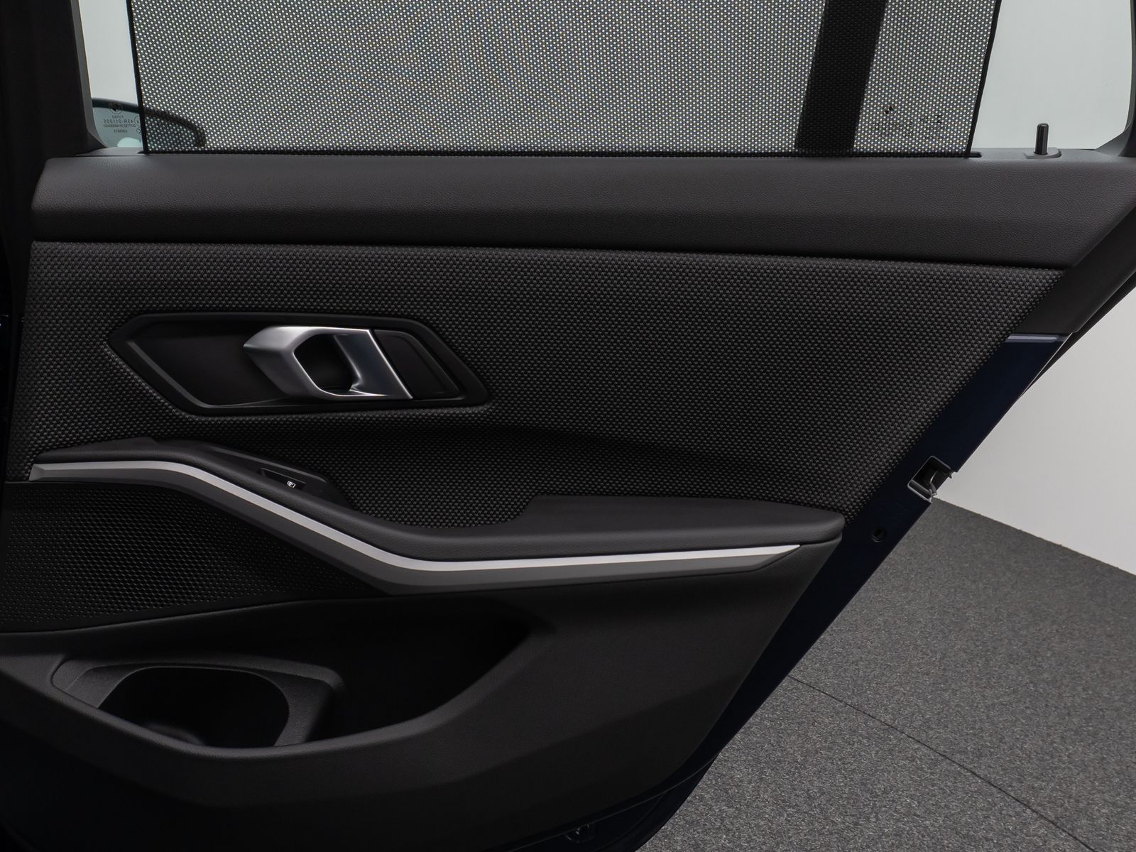 Fahrzeugabbildung BMW 330e Laser HUD DAB PDC Stop&Go Komfort Alarm