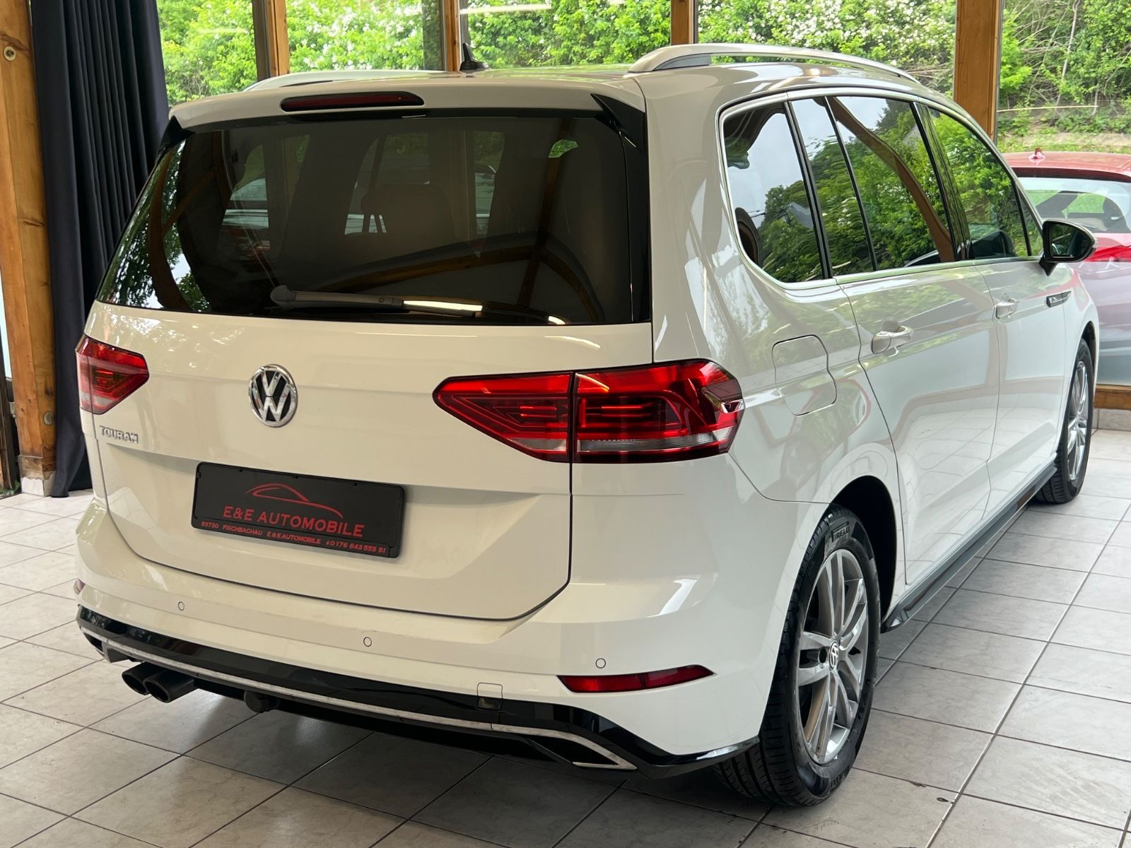 Volkswagen Touran Highline R-LINE DSG ACC AHK PDC 7-SITZER foto 8