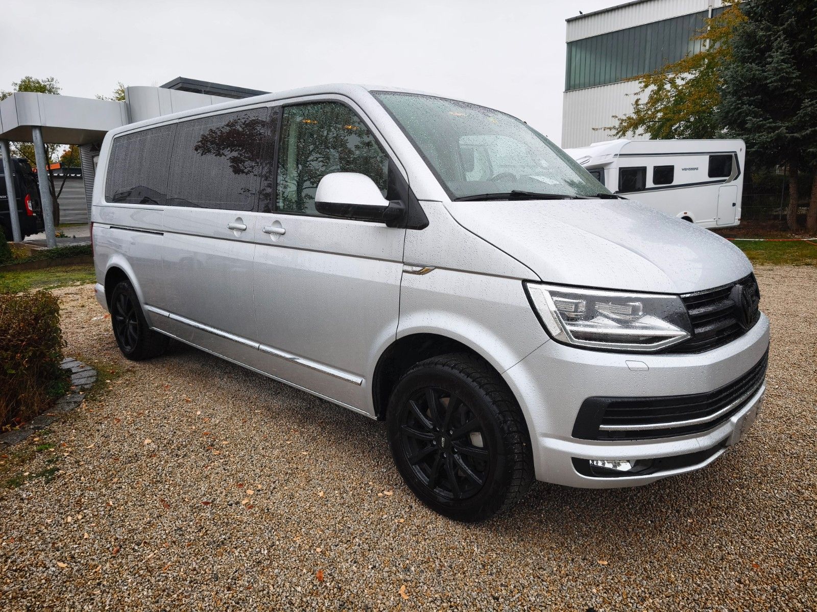 Fahrzeugabbildung Volkswagen Caravelle DSG Lang Comfortline