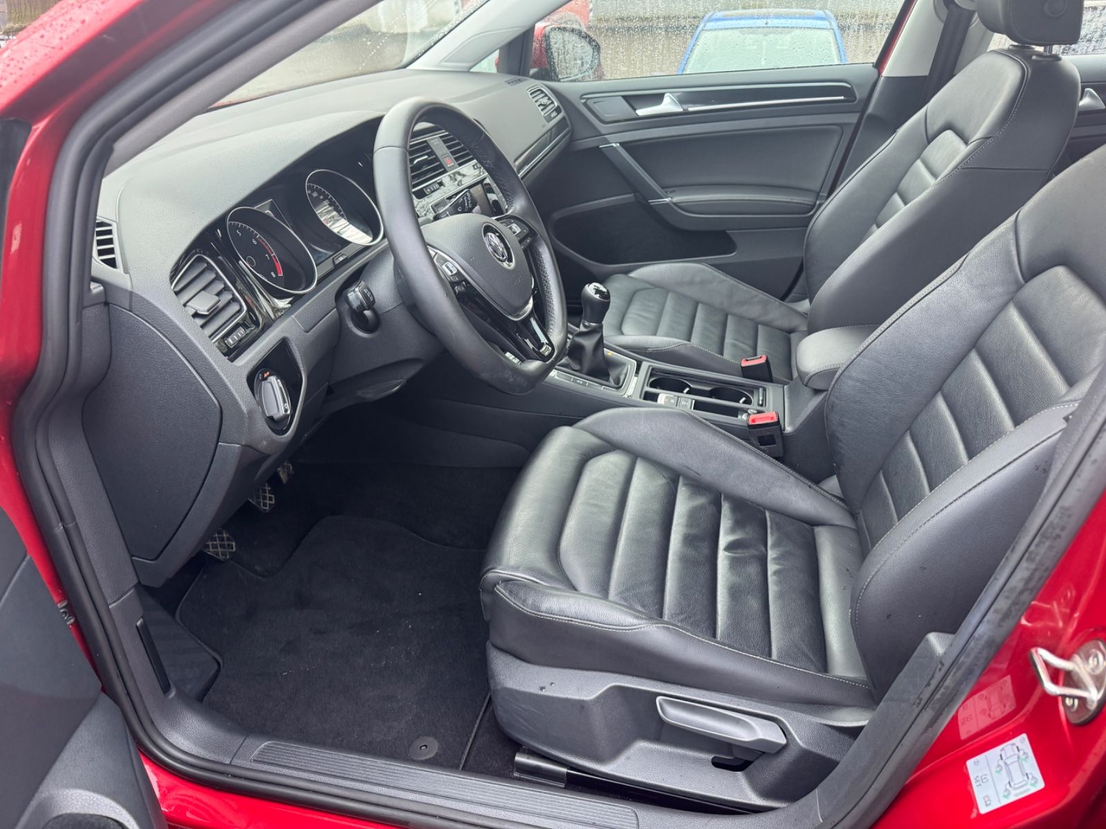 Fahrzeugabbildung Volkswagen Golf VII Lim. Highline BMT Leder+Bluetooth+Xenon