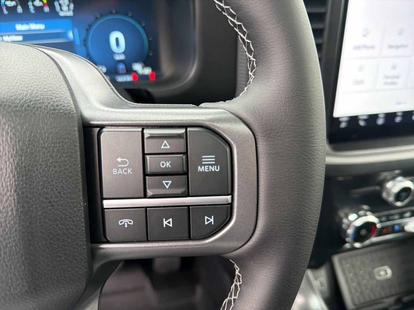 Fahrzeugabbildung Ford F 150 Lariat Black MY25 5,0-V8 4x4 SuperCrew-Vol