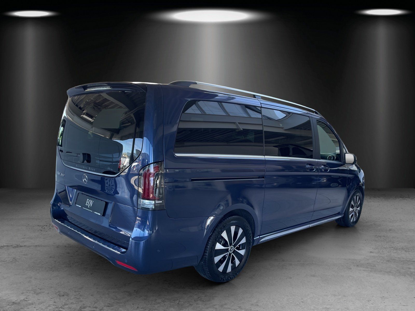 Fahrzeugabbildung Mercedes-Benz EQV 300 L Facelift AVANTGA Pano DISTRO 360° MLED