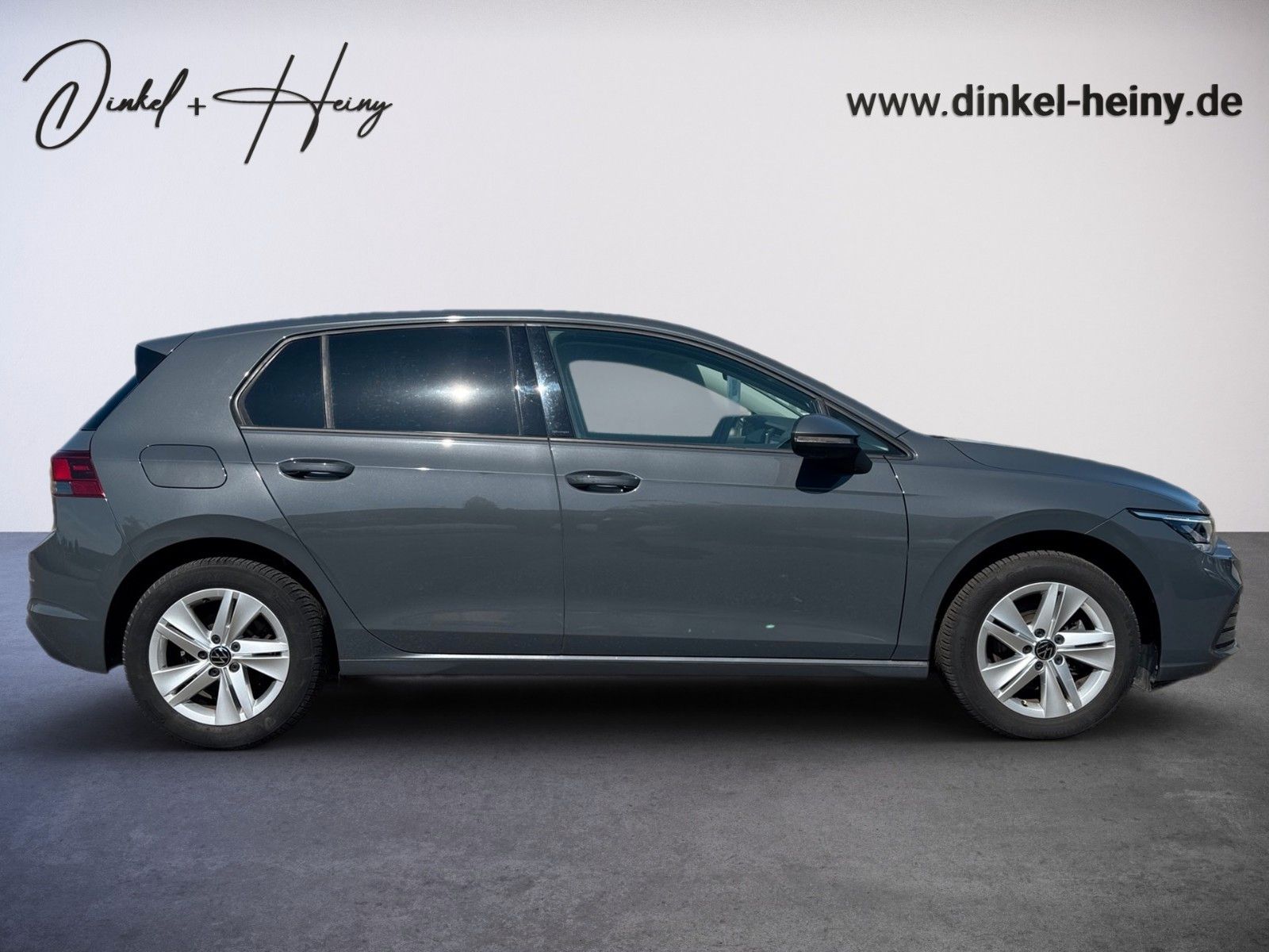 Fahrzeugabbildung Volkswagen Golf VIII Lim. Life 1.0 eTSI