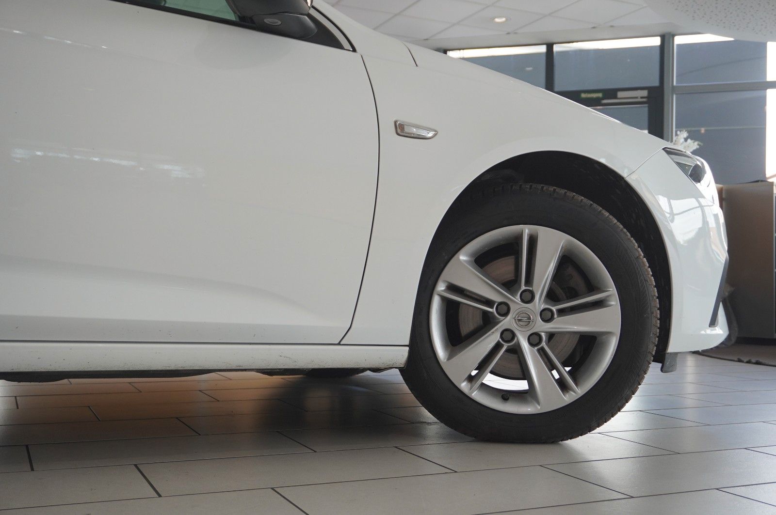 Fahrzeugabbildung Opel Insignia B ST 2.0D BUSINESS NAVI/LED/KAMERA/AHK