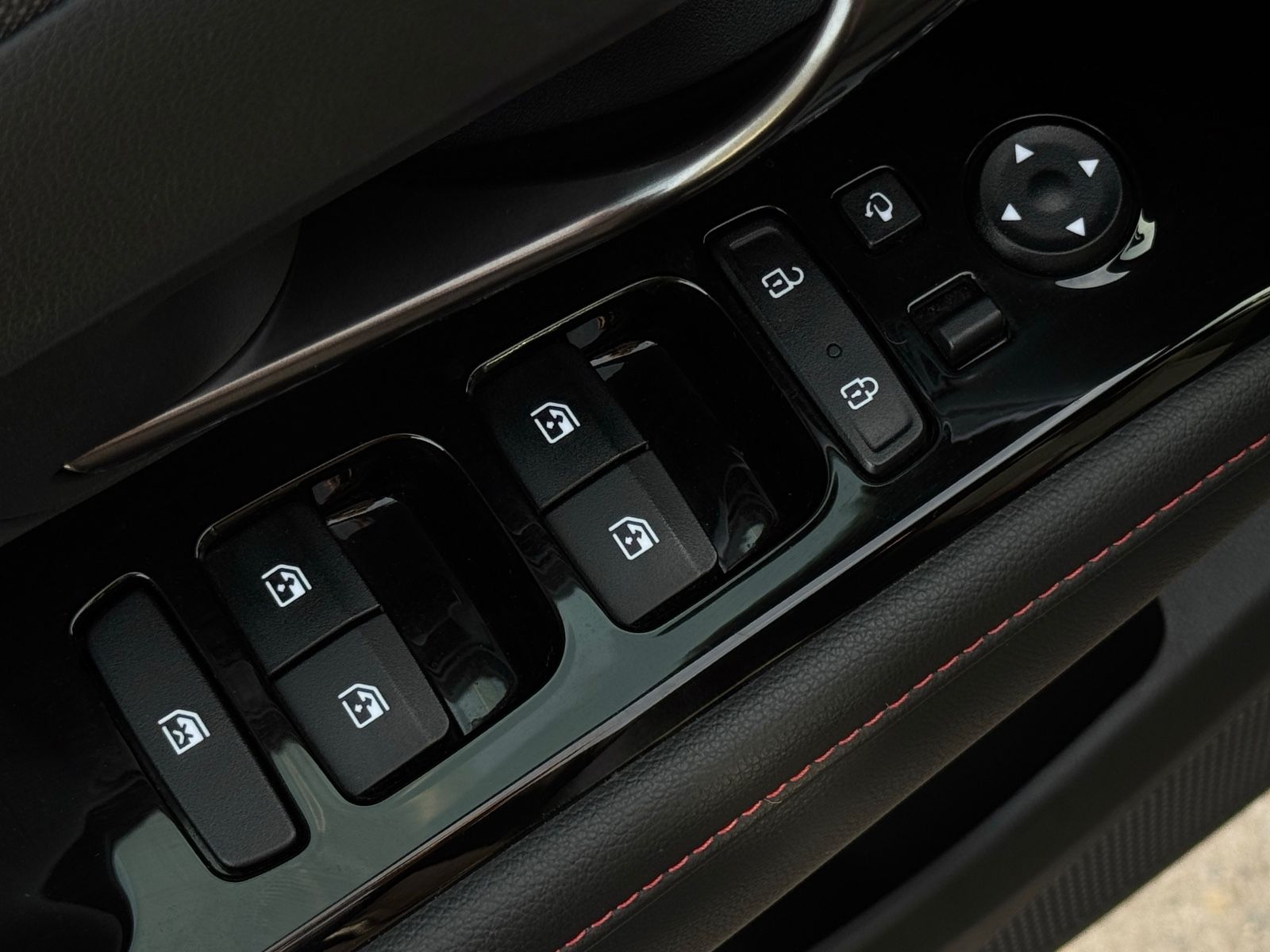 Fahrzeugabbildung Hyundai Tucson 1.6 T-GDI N-Line PHEV 4WD KRELL ACC CAM