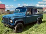 Land Rover Defender 110 TD4 Puma - blaue Land Rover Defender