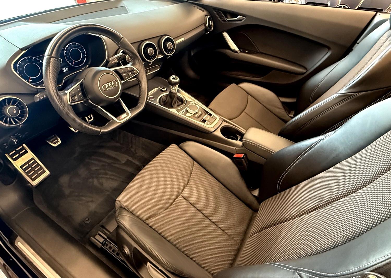 Audi TT Roadster 1.8 TFSI SLine Plus Paket Navi Klima