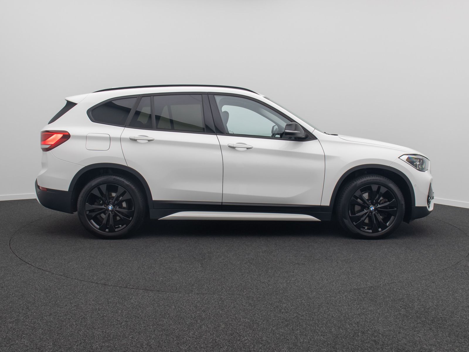 Fahrzeugabbildung BMW X1 xD25e Sport Line Kamera Alarm NaviPlus 18Zoll