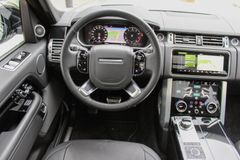LAND ROVER Range Rover Vogue P400/ AHK/ STANDHZG./ PANO LAND ROVER Range Rover Vogue P400/ AHK/ STANDHZG./ PANO