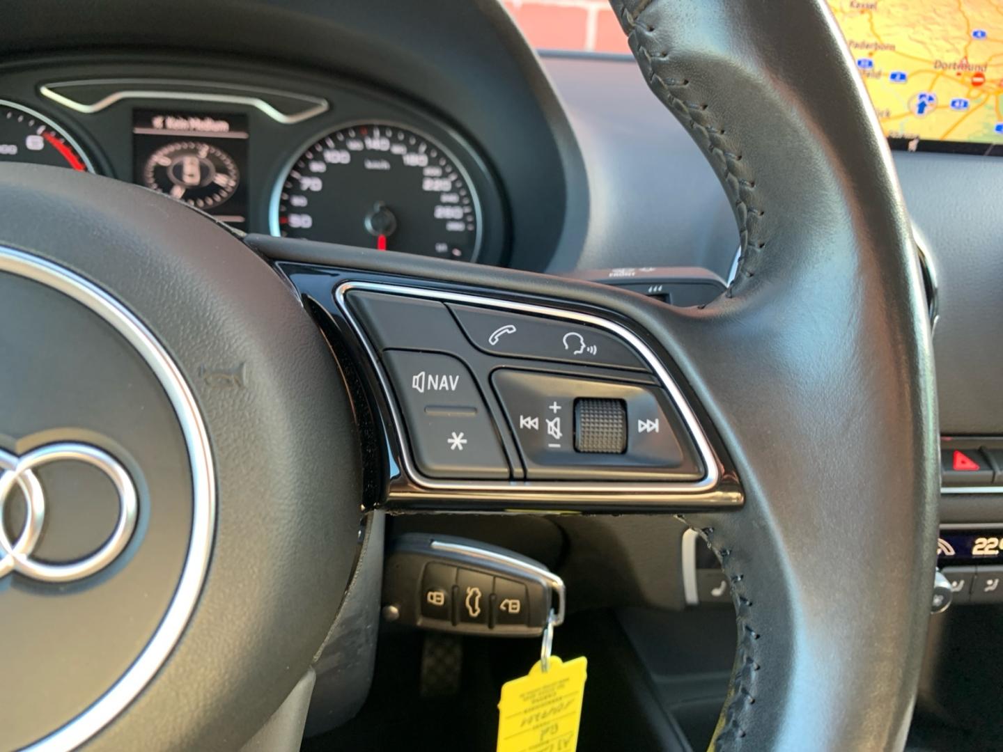 Audi A3 Limousine 1.5 TFSI S-Line sport s-tro *SHZ*PD