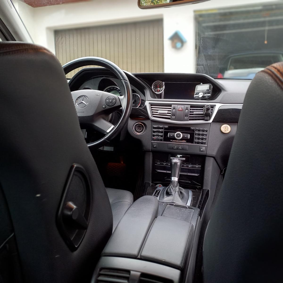 Mercedes-Benz E 220 CDI BlueEFFICIENCY AVANTGARDE AVANTGARDE