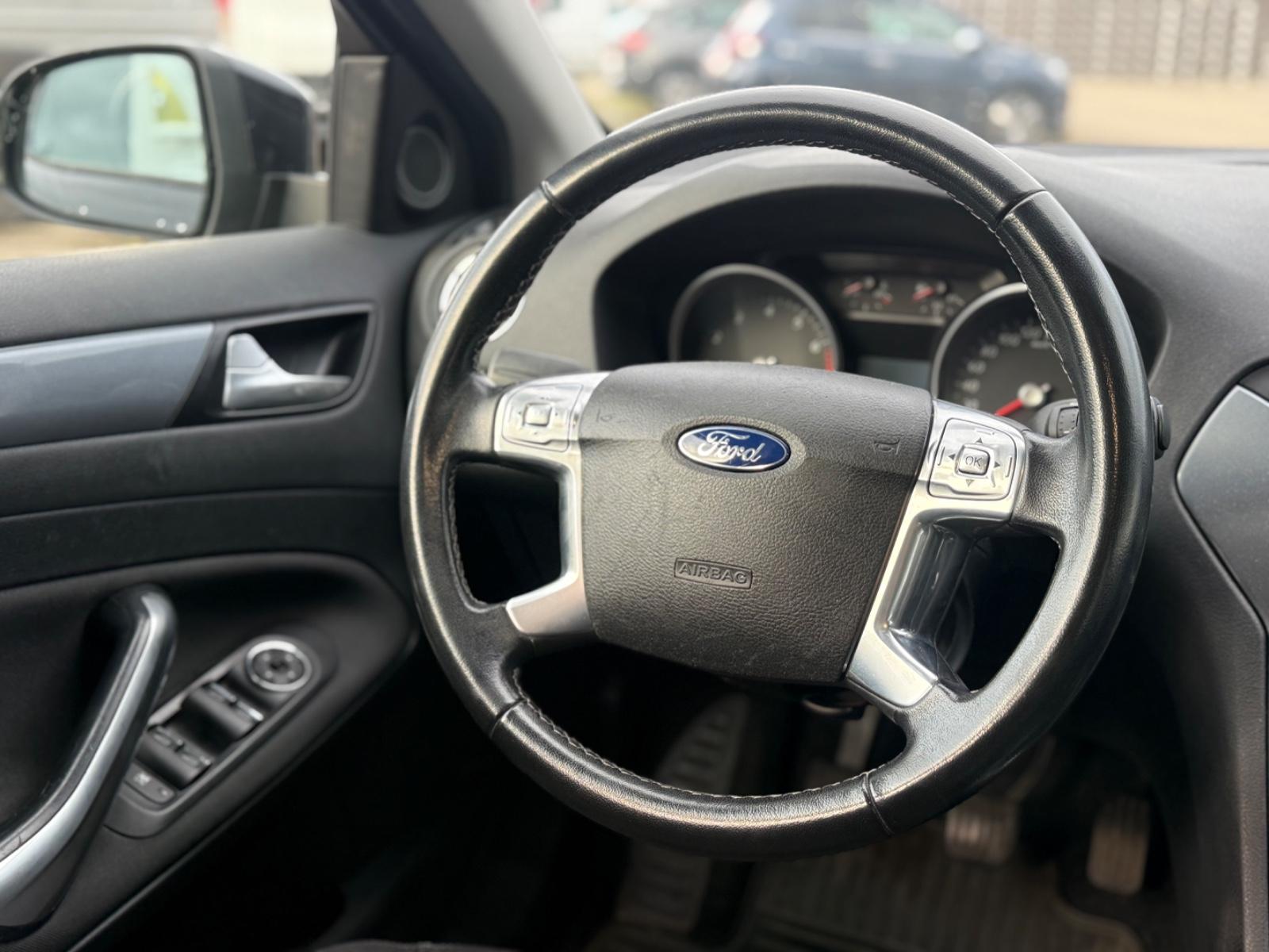 Ford Mondeo 2012 — photo 9