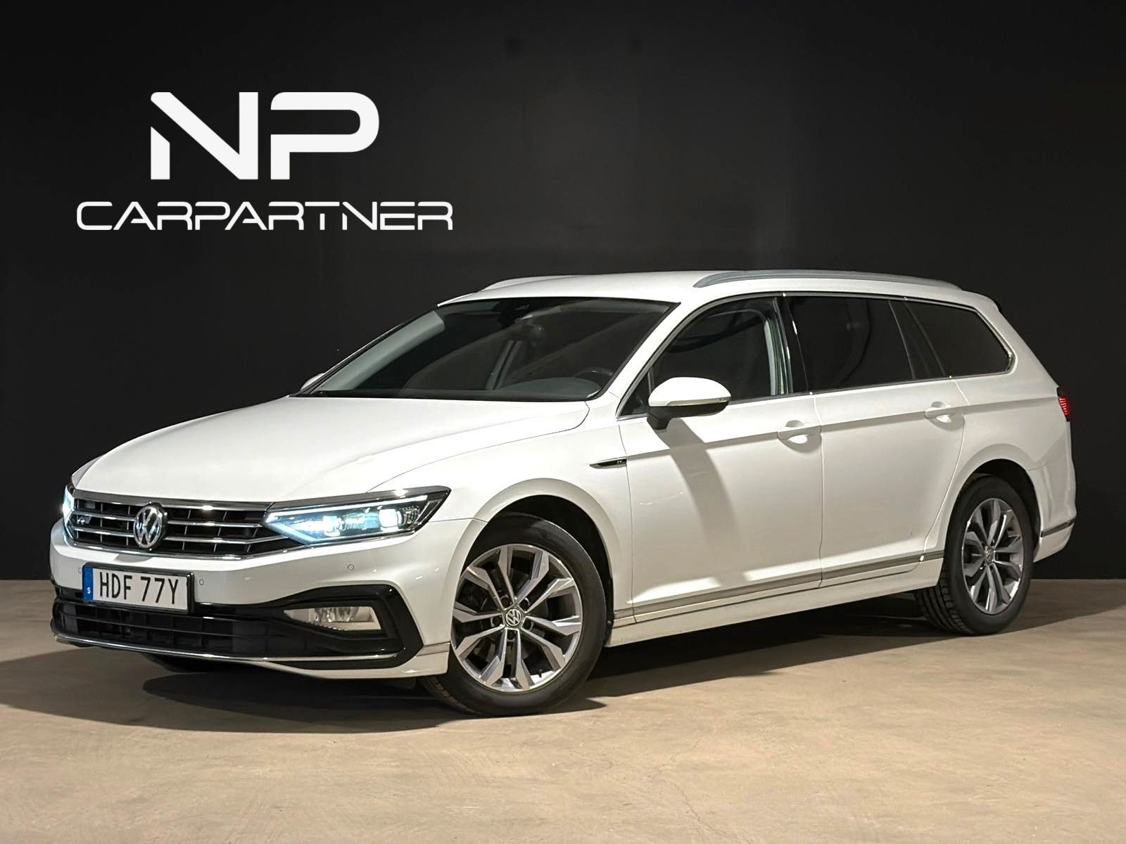 VW Passat 2.0 TDI R-line GT ( Netto 13,900 EUR )