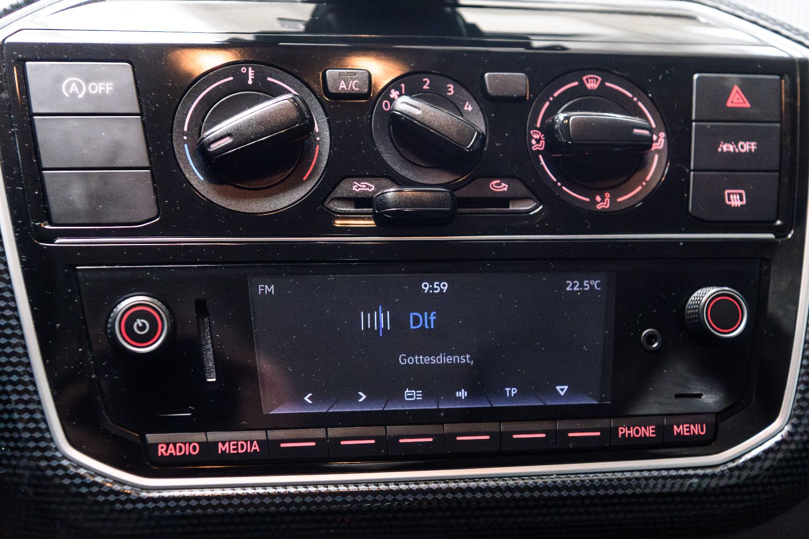 Fahrzeugabbildung Volkswagen up! 1.0l 48kw +4-türig + Maps & More + GJReifen